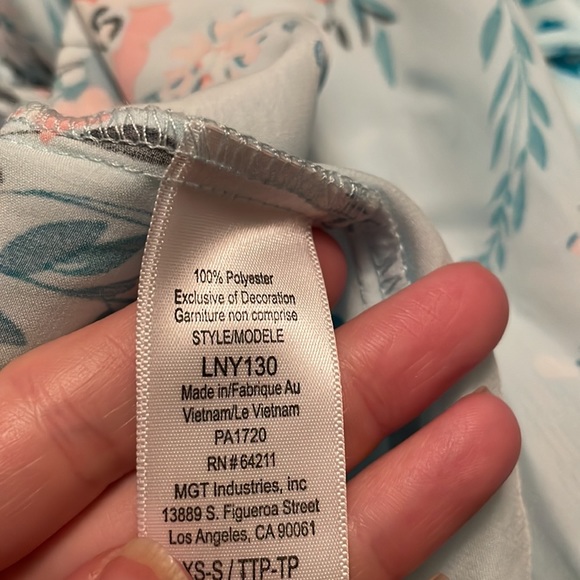 NWT—In Bloom floral robe - Picture 7 of 9